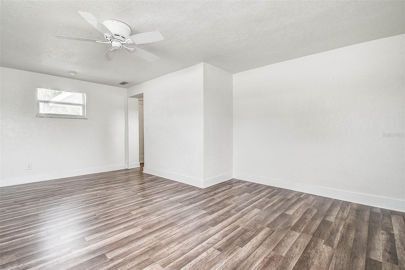 BAYWOOD SHORES - Residential