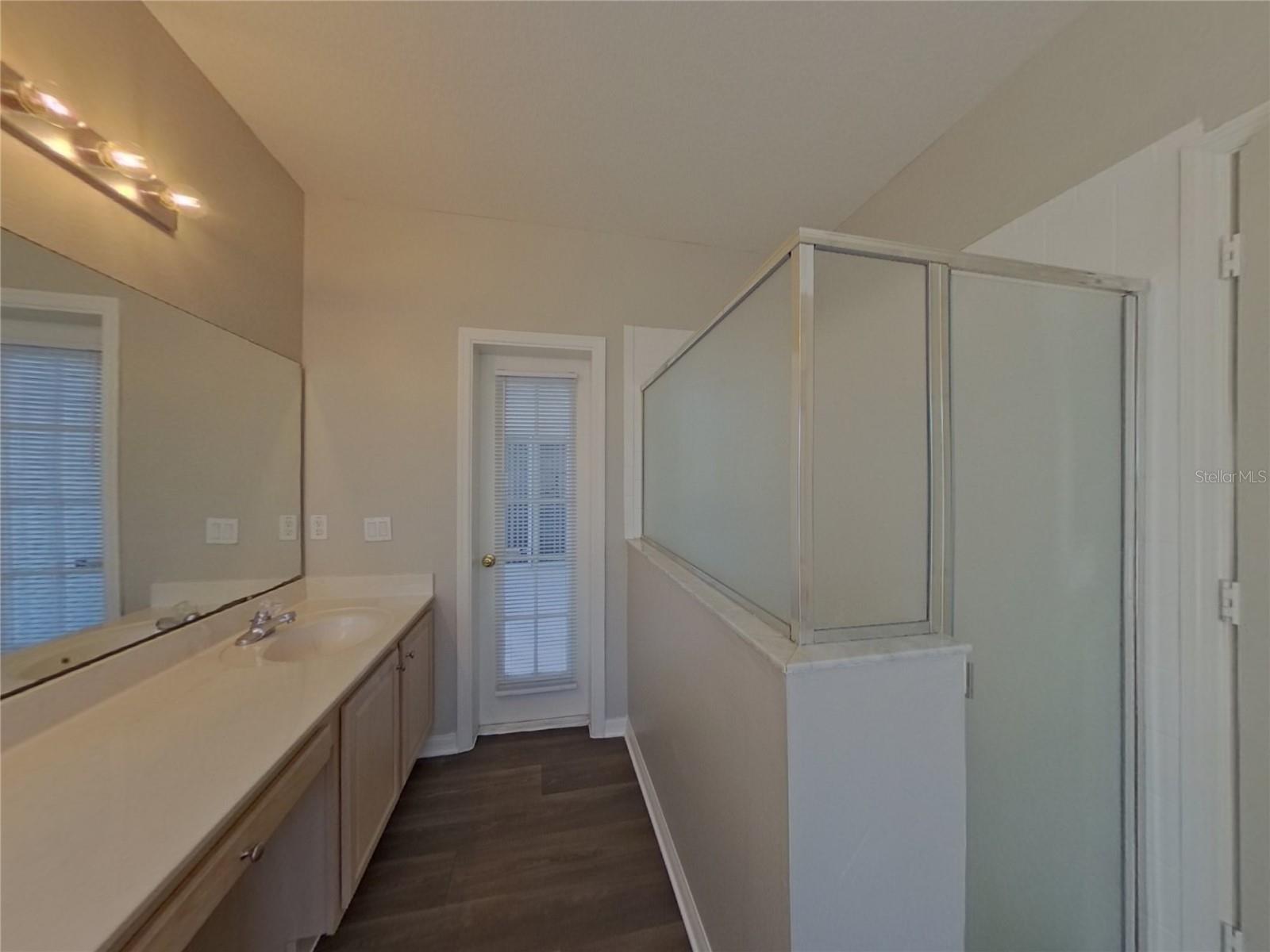 OAK ISLAND COVE - Residential Lease