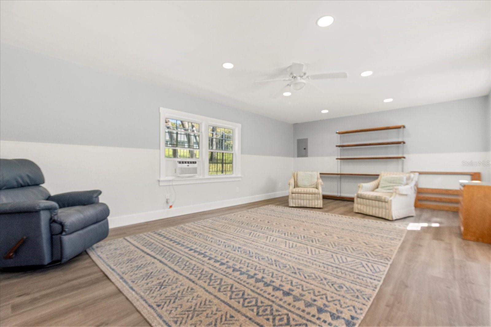 ACREAGE & UNREC - Residential