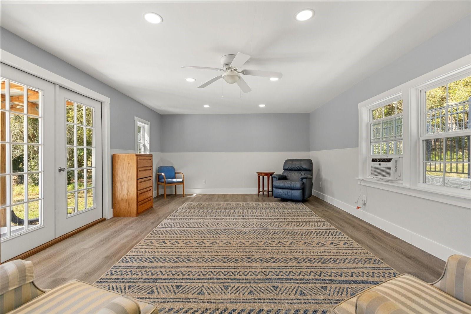 ACREAGE & UNREC - Residential