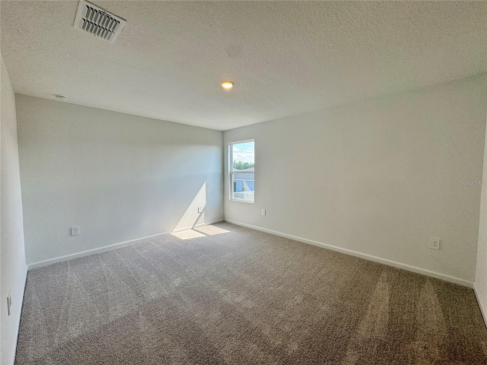 PEACE CREEK RESERVE 40'S - Residential Lease