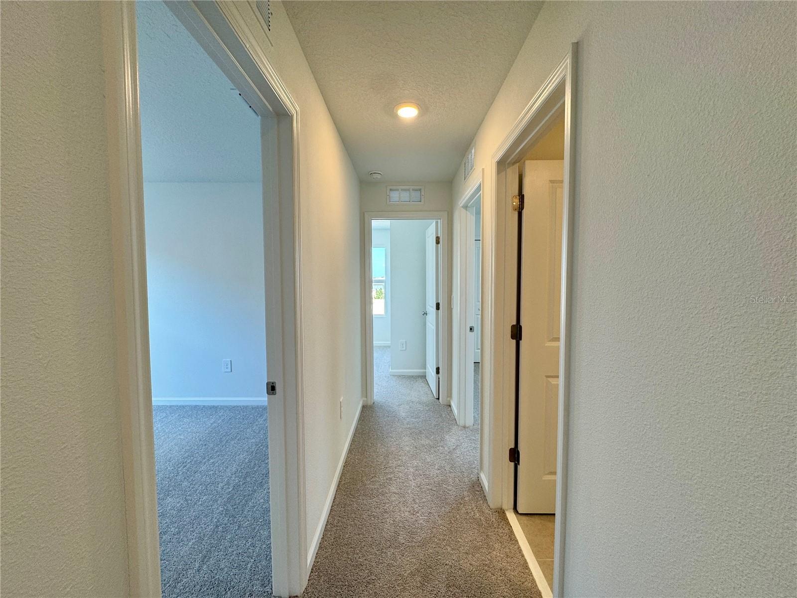 PEACE CREEK RESERVE 40'S - Residential Lease