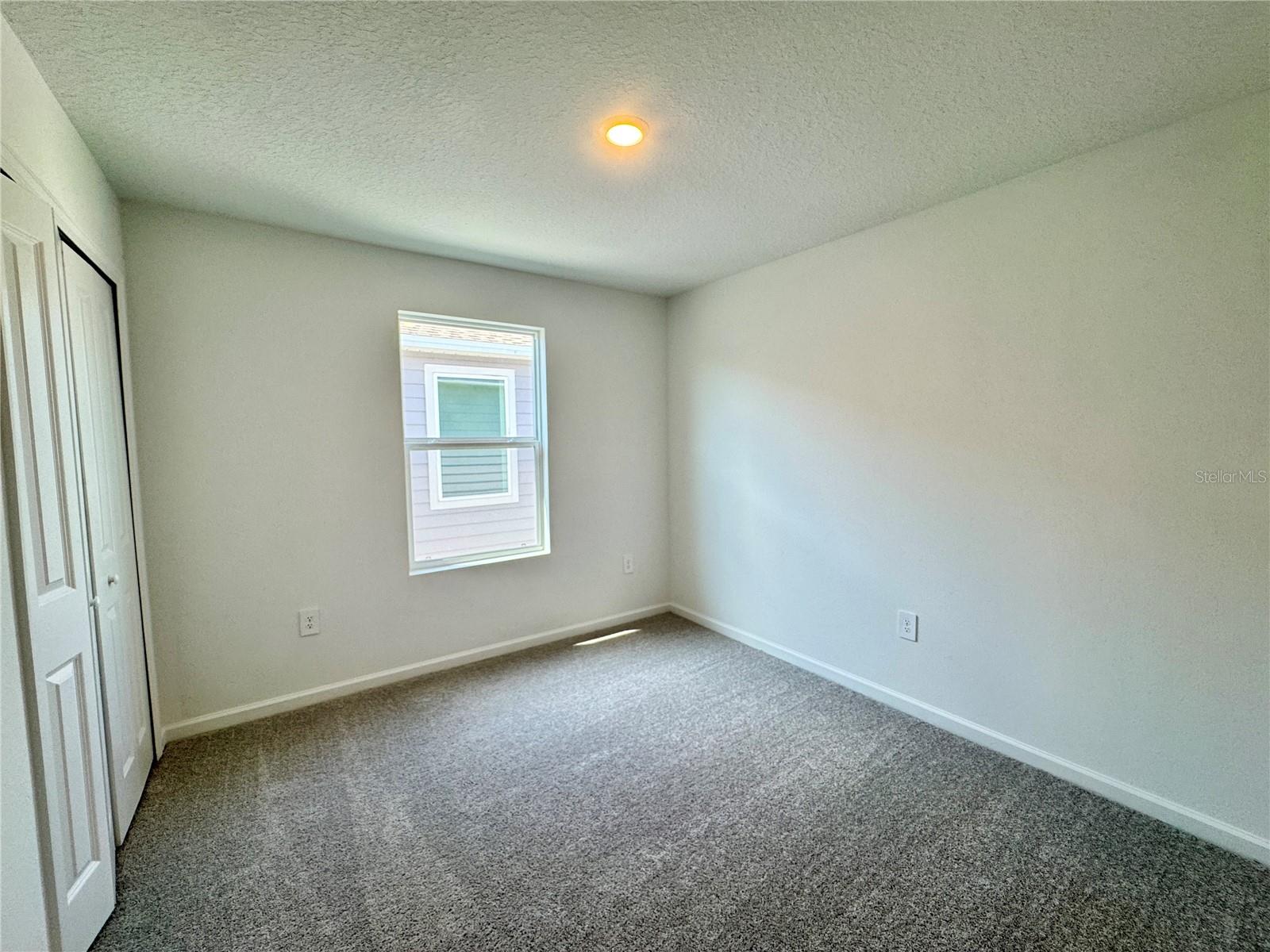 PEACE CREEK RESERVE 40'S - Residential Lease