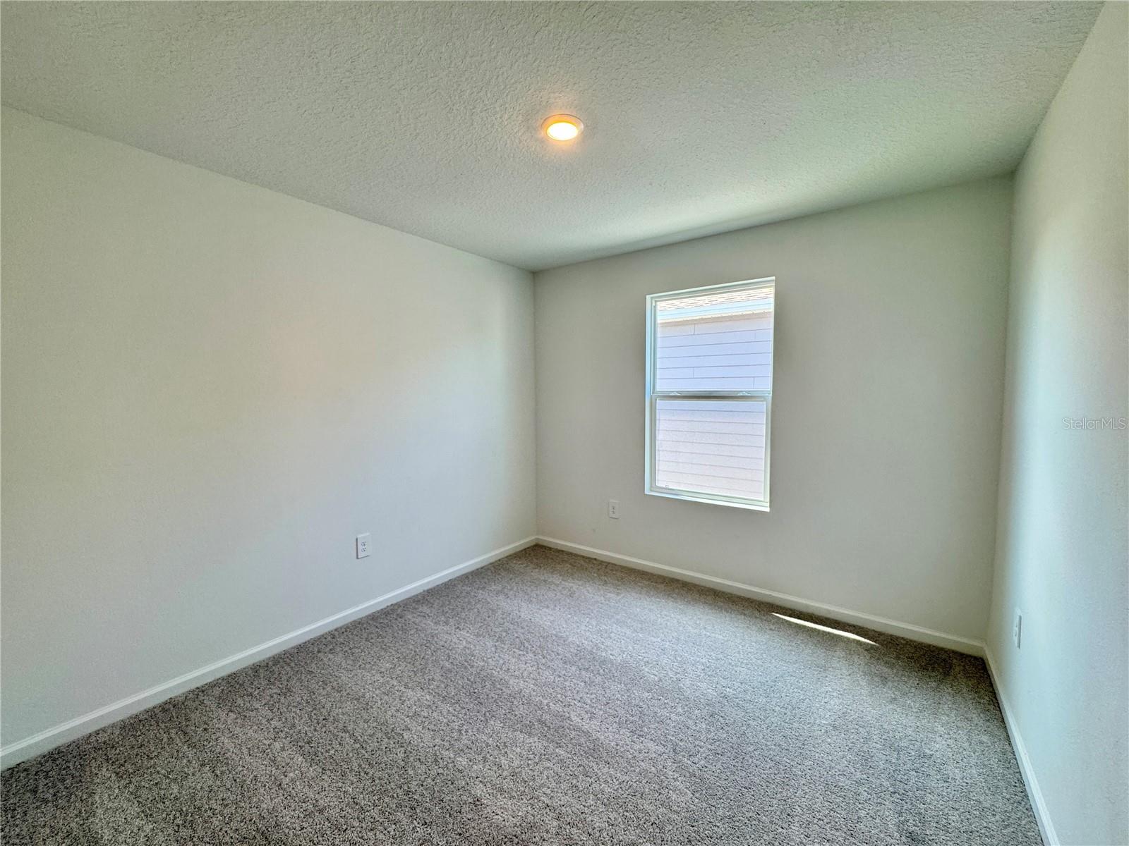 PEACE CREEK RESERVE 40'S - Residential Lease