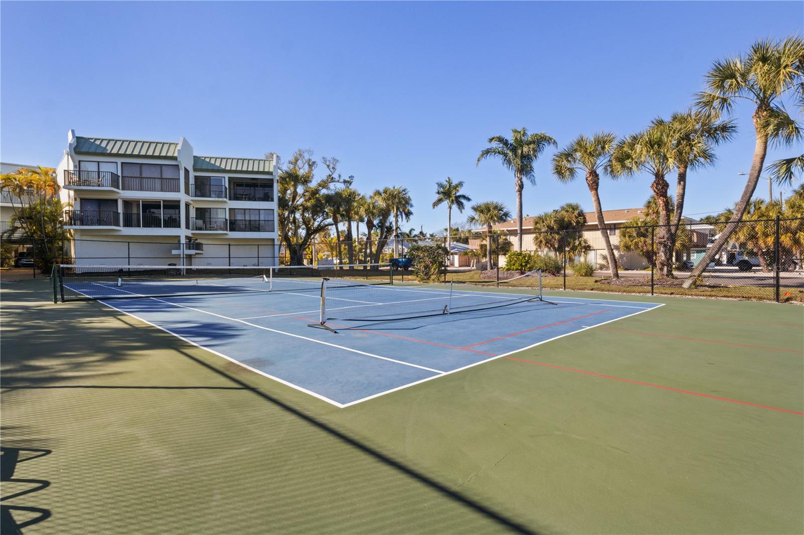 SUN PLAZA WEST - Residential