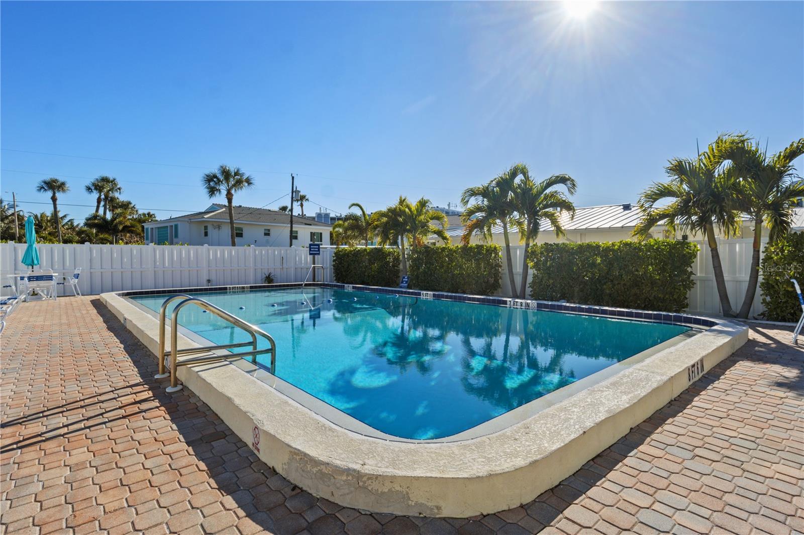 SUN PLAZA WEST - Residential