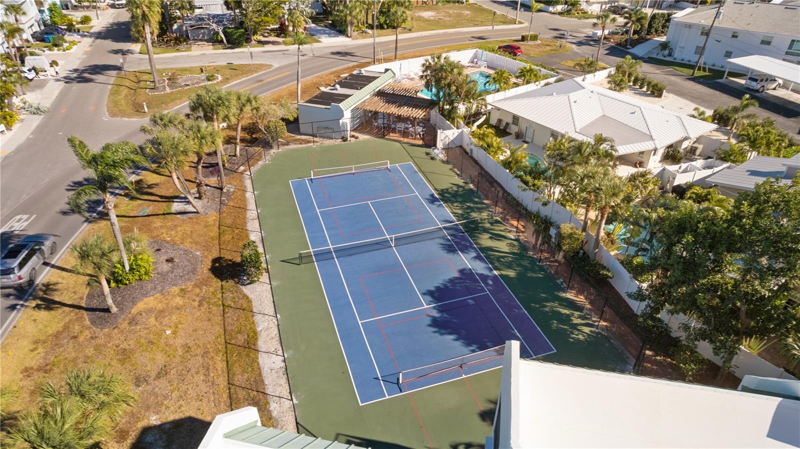 SUN PLAZA WEST - Residential