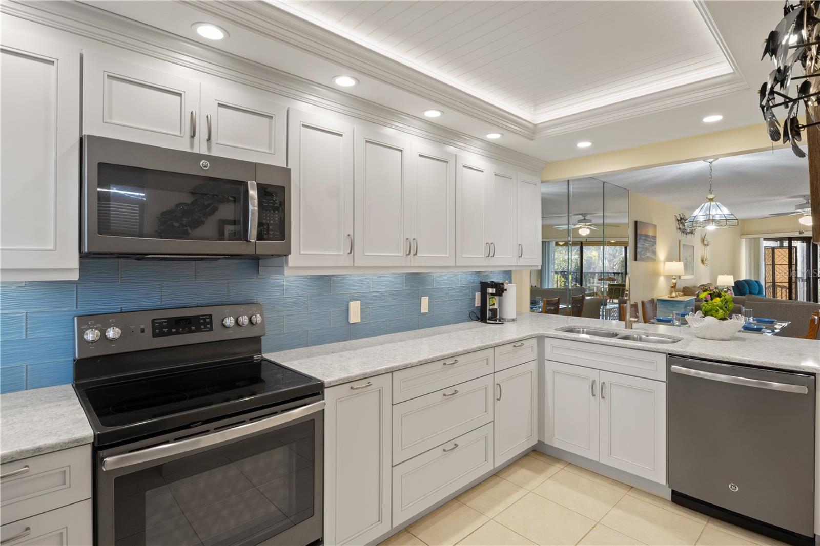 SUN PLAZA WEST - Residential