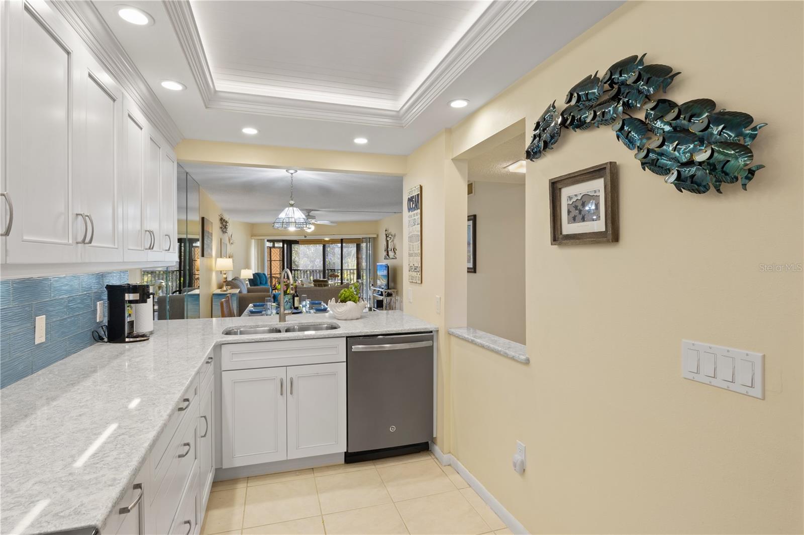 SUN PLAZA WEST - Residential