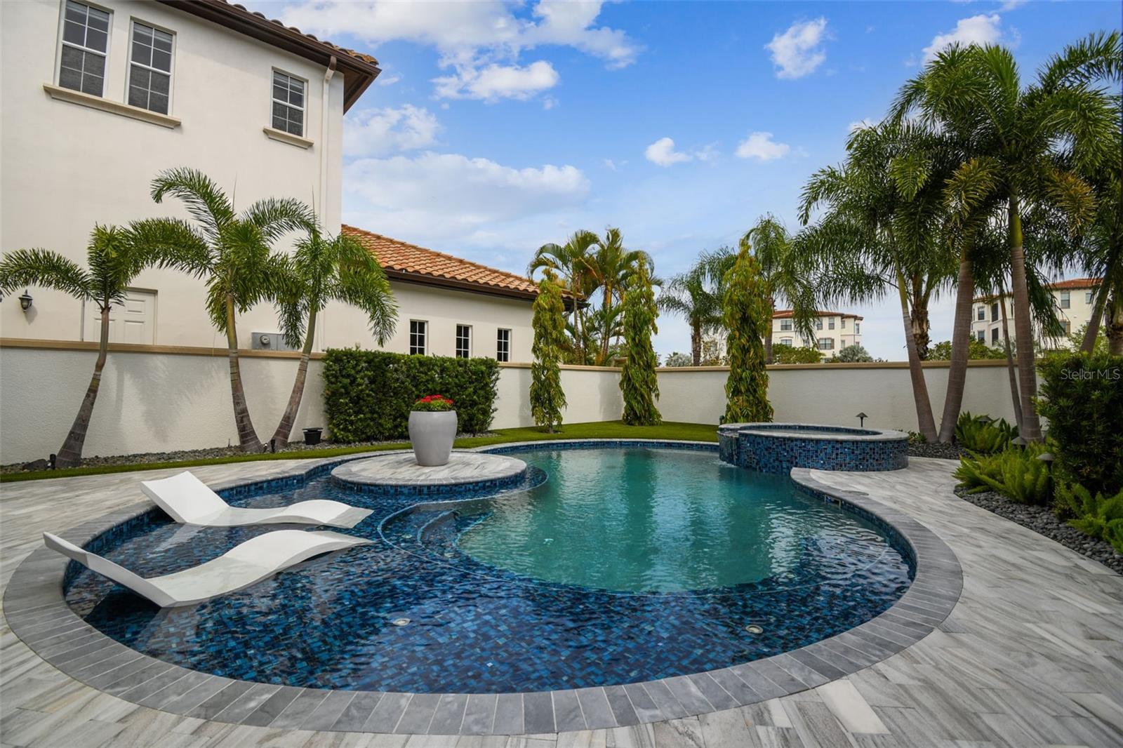 WESTSHORE YACHT CLUB PH 1 - Residential