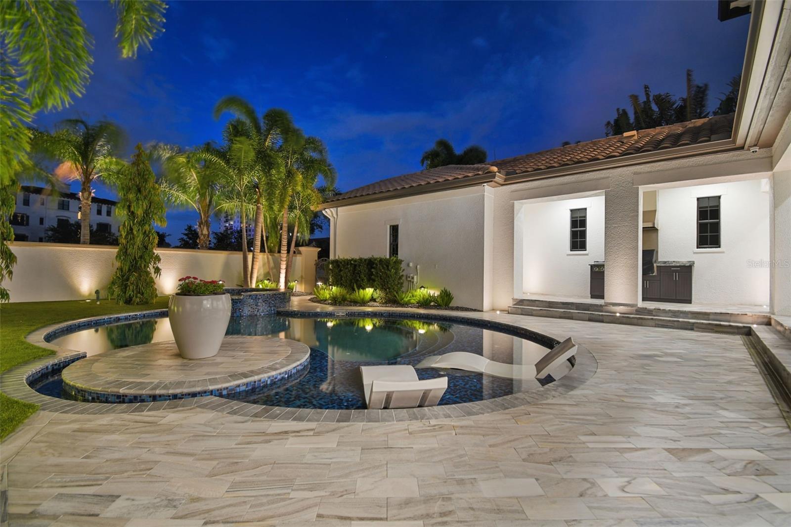 WESTSHORE YACHT CLUB PH 1 - Residential