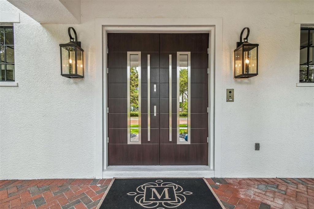 Photo of 4903 YACHT CLUB DRIVE, TAMPA, FL 33616 (MLS # T3441221)