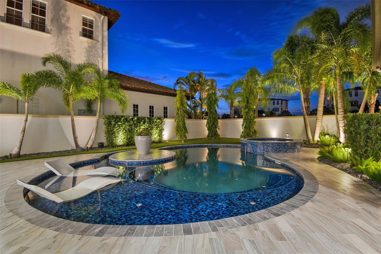 WESTSHORE YACHT CLUB PH 1 - Residential