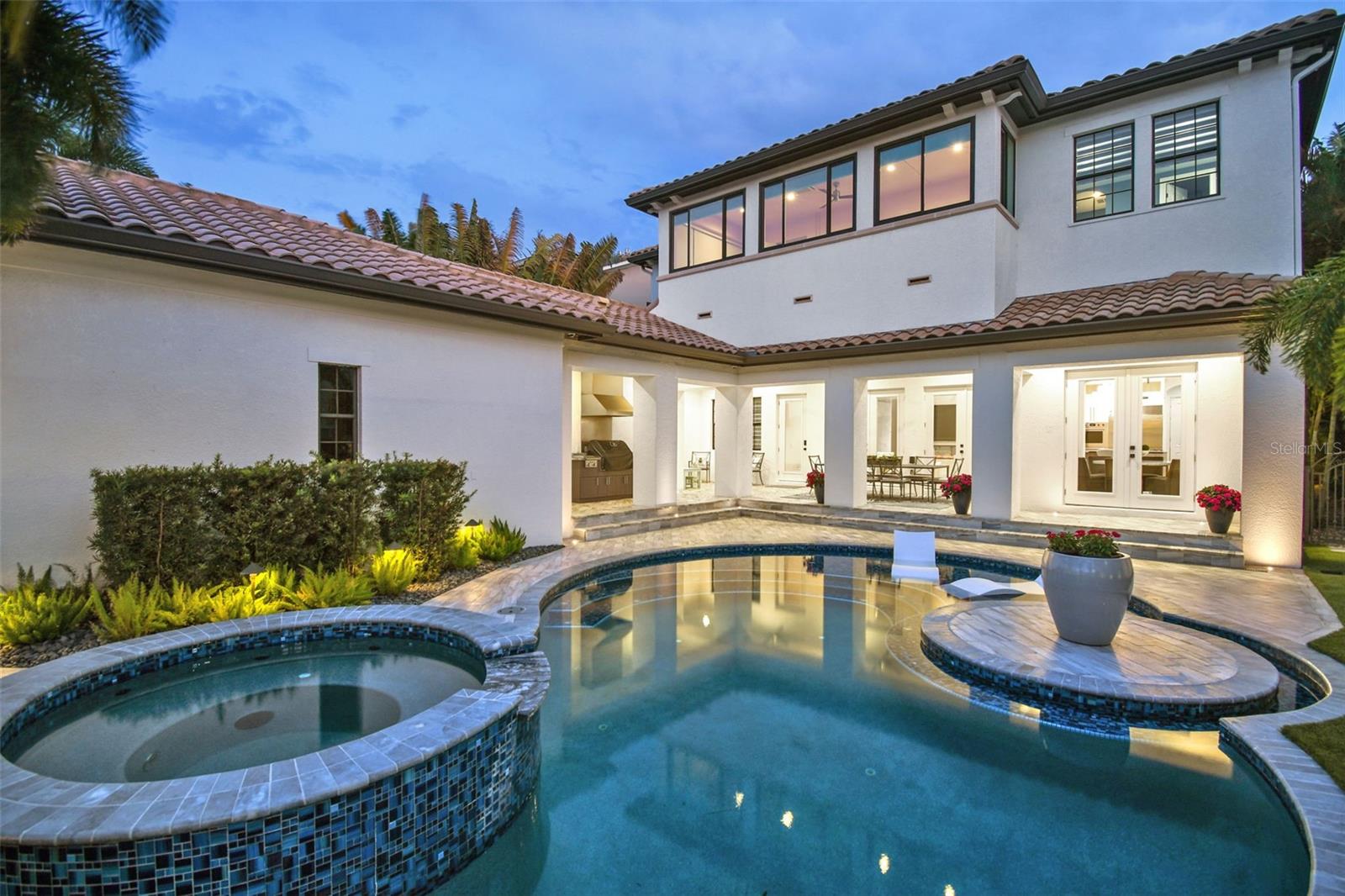 WESTSHORE YACHT CLUB PH 1 - Residential