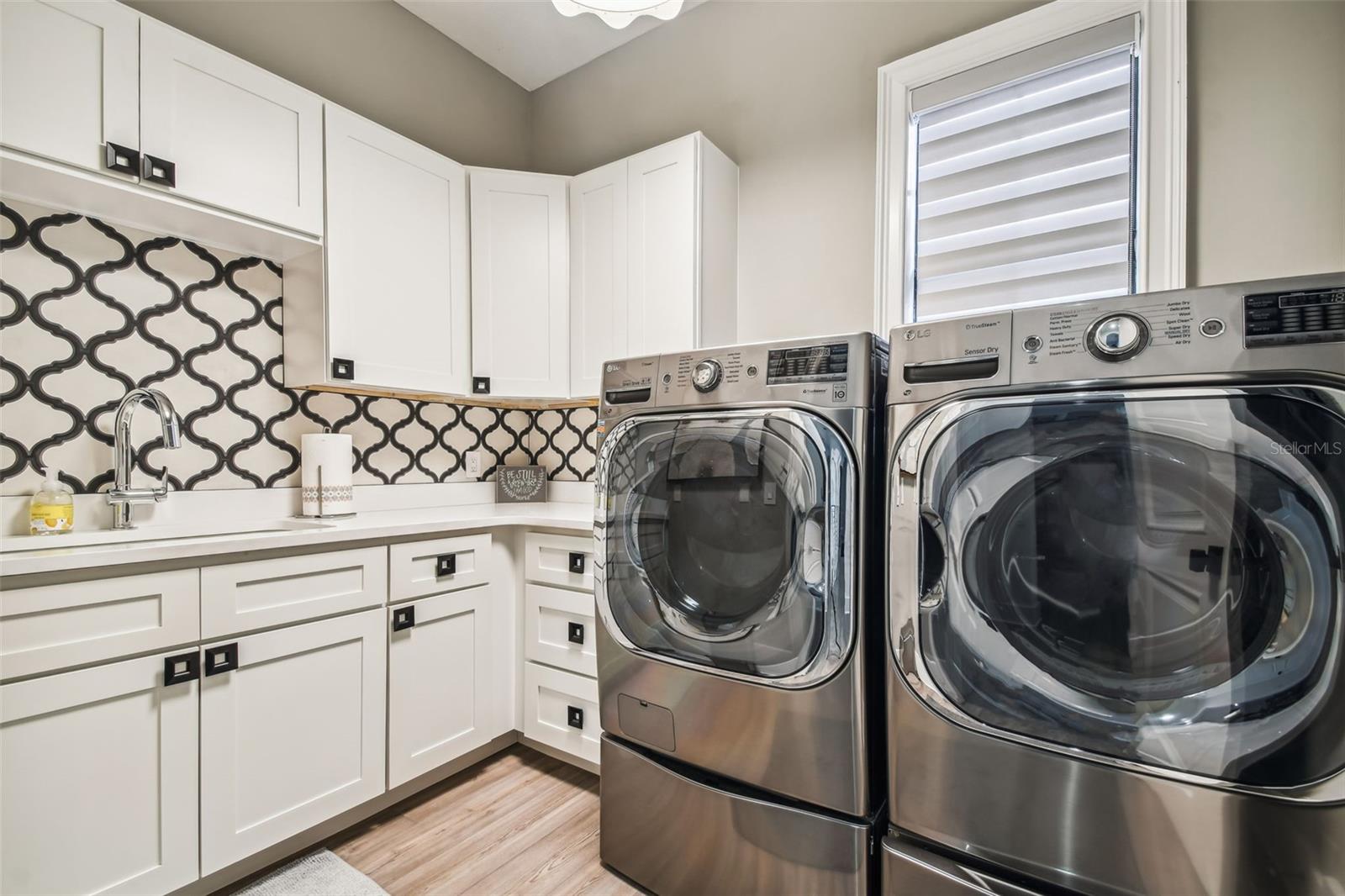 WESTSHORE YACHT CLUB PH 1 - Residential