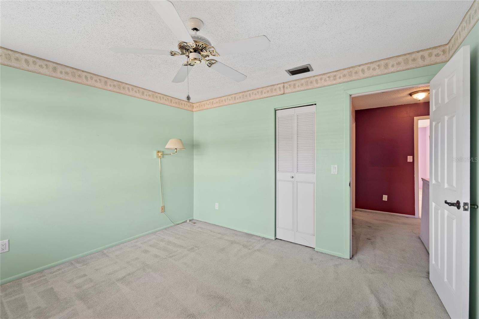 SUMMER LAKES - Residential