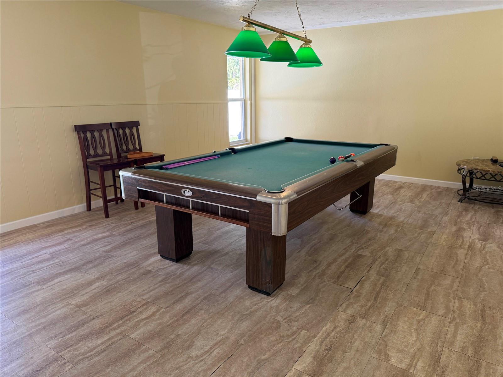 SUMMER LAKES - Residential