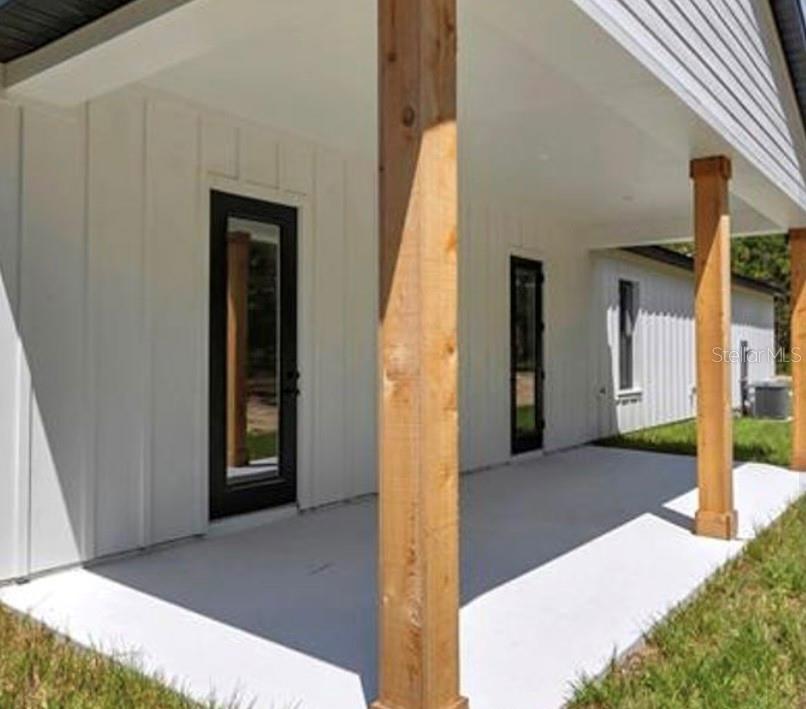 ROLLING HILLS - Residential