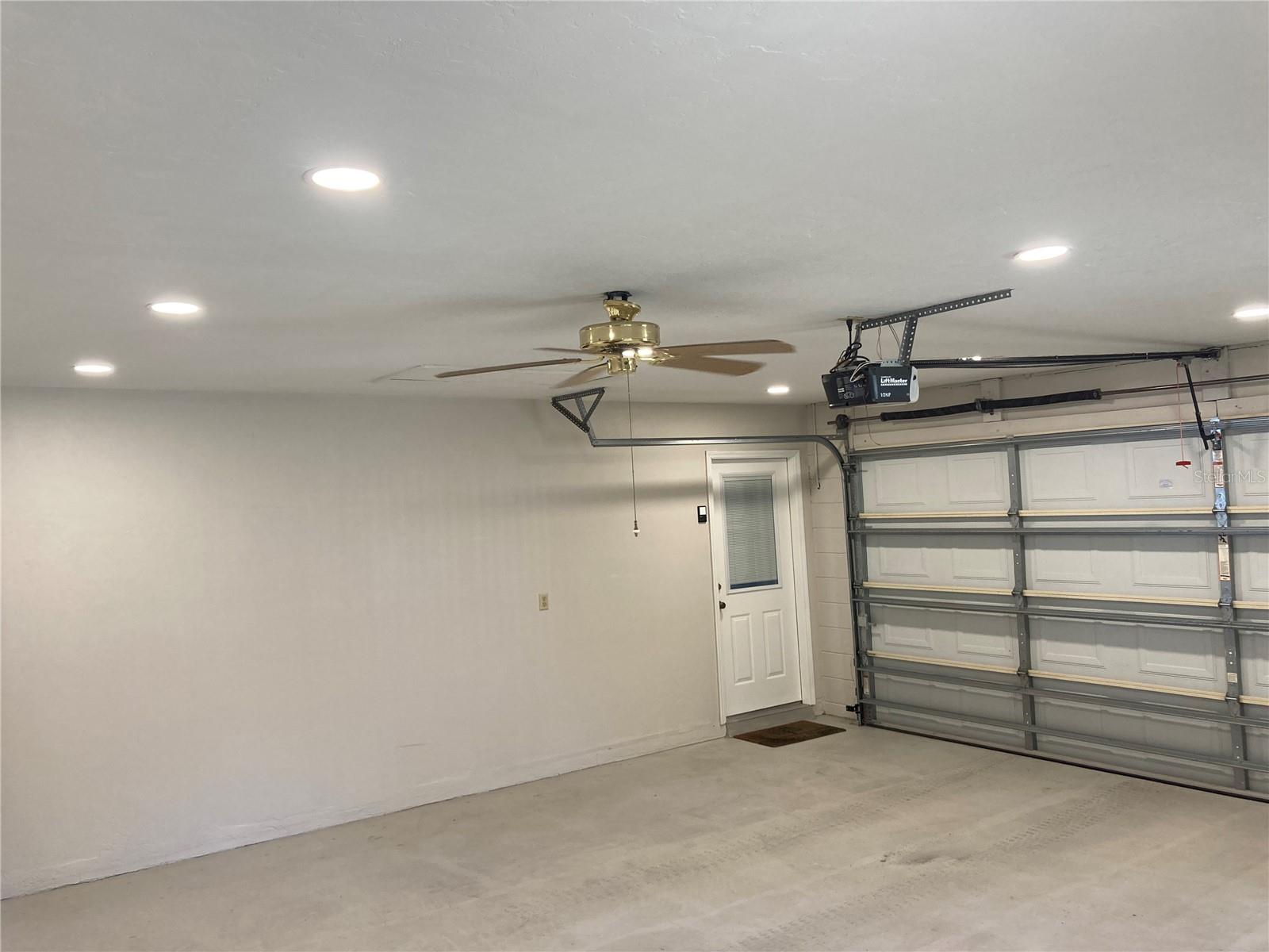 SUMMIT 02 - Residential