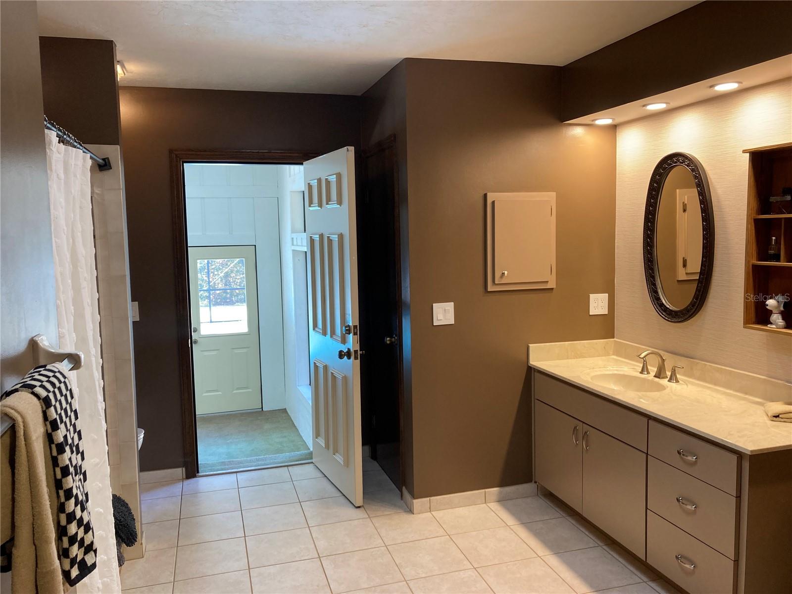 SUMMIT 02 - Residential