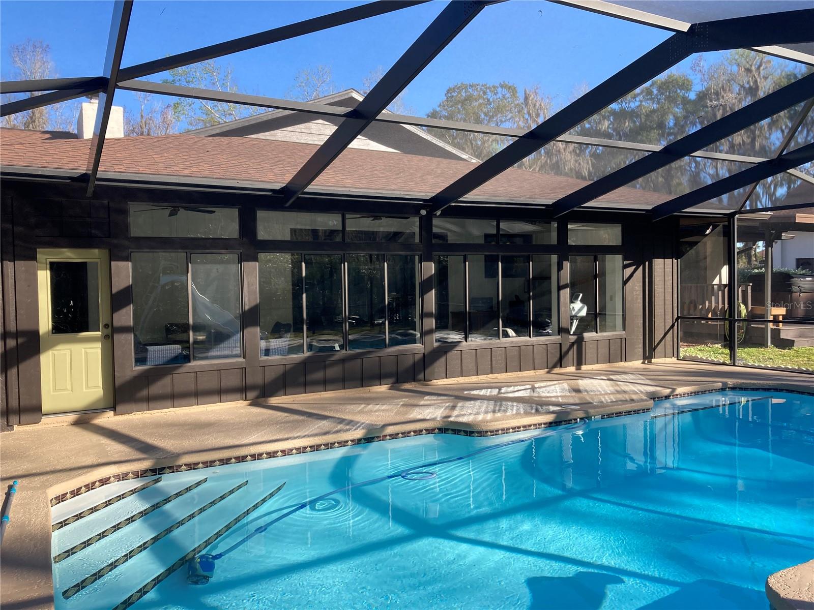 SUMMIT 02 - Residential