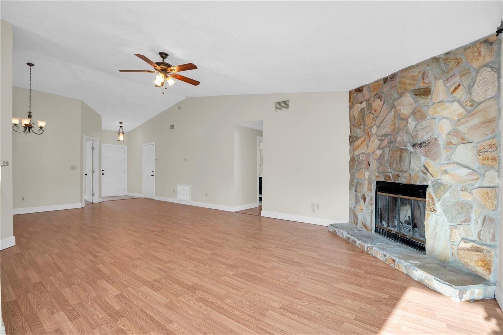 THE GLEN AT RIVER RIDGE - Residential