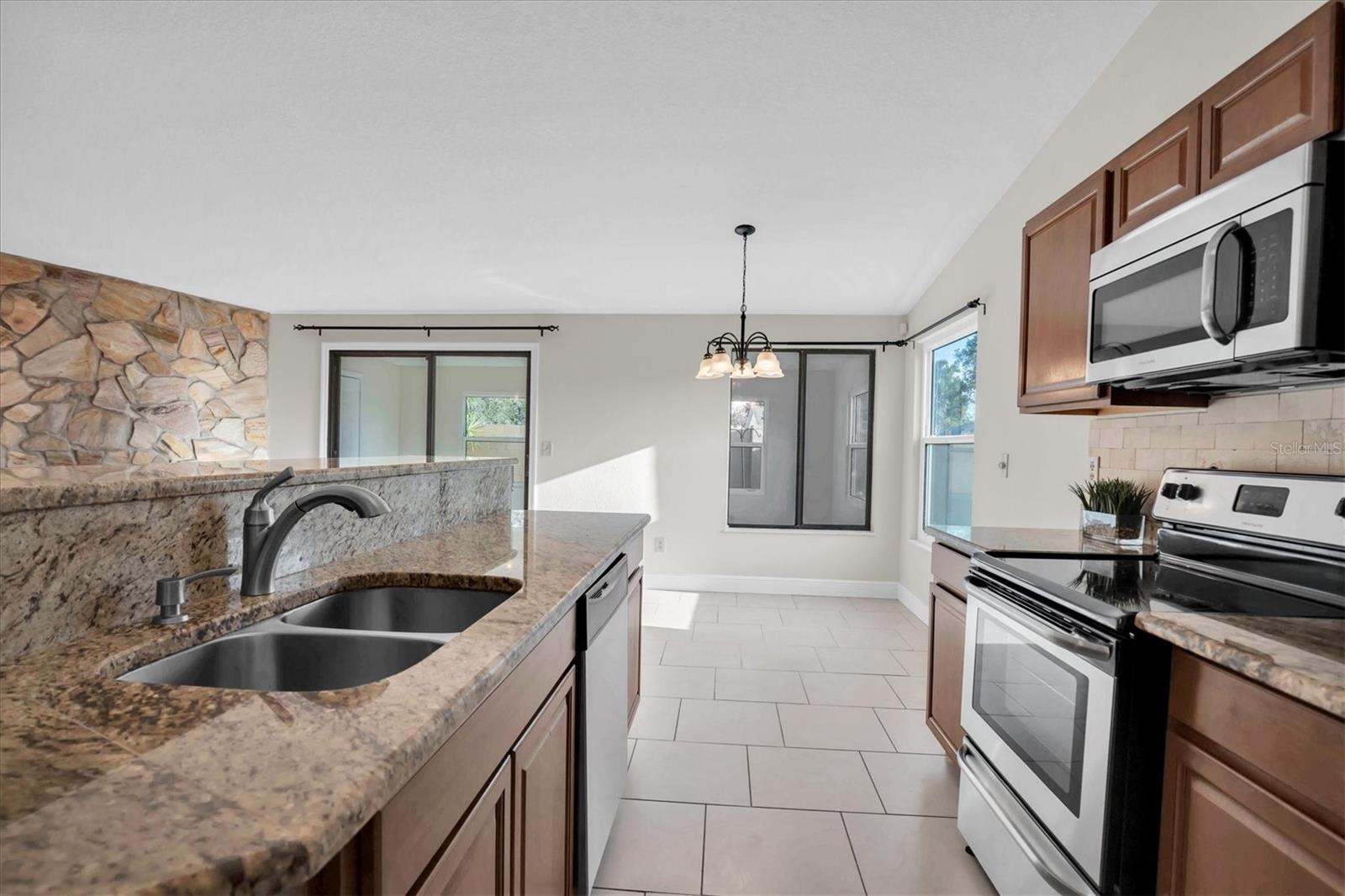 THE GLEN AT RIVER RIDGE - Residential