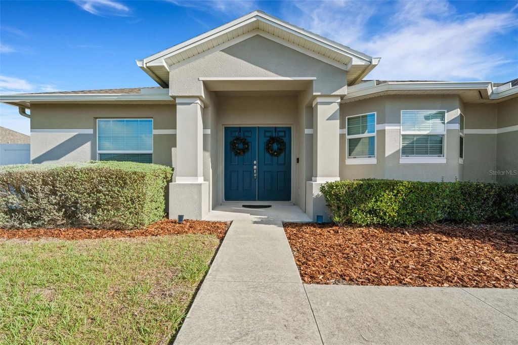 Photo of 2352 Twin Lake View Road, Winter Haven, FL 33881 (MLS # L4960041)