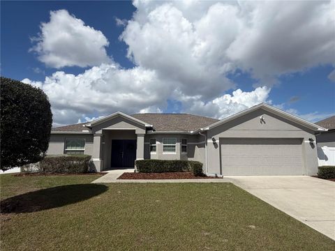 Photo of 2352 Twin Lake View Road, Winter Haven, FL 33881 (MLS # L4960041)