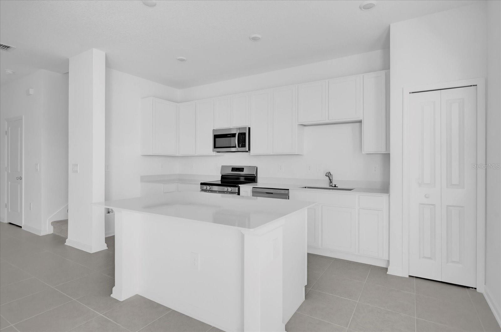 WESTVIEW 22 TH - Residential