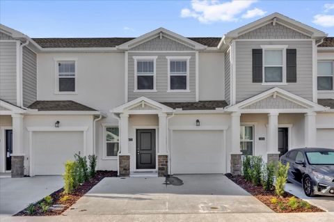 Photo of 2602 Skyline Loop, Kissimmee, FL 34758 (MLS # O6392140)