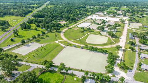 Tiny photo for 13646 N Us Highway 27, Ocala, FL 34482 (MLS # OM702023)