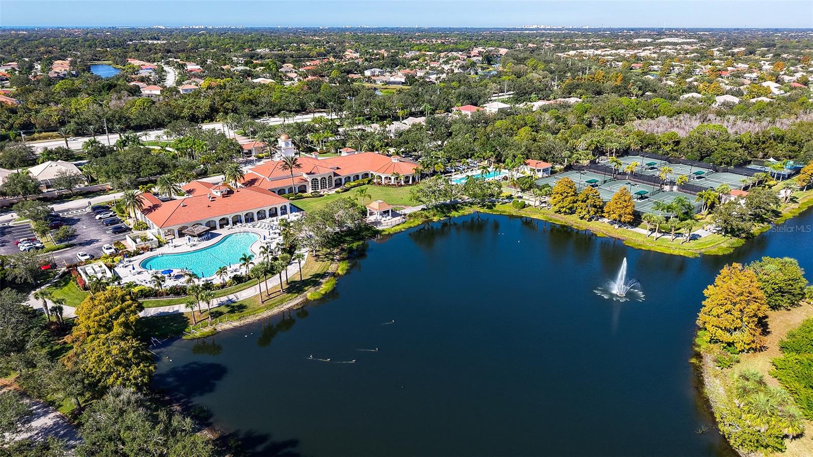 VILLAGEWALK - Residential