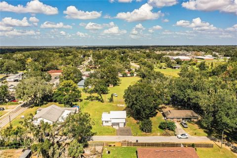 A home in LAKELAND