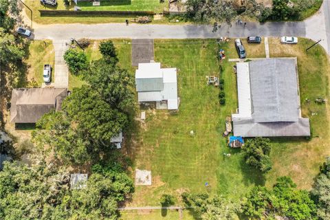 A home in LAKELAND