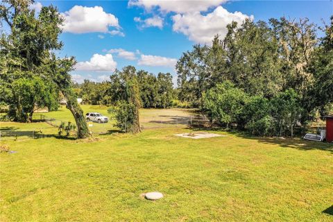 A home in LAKELAND