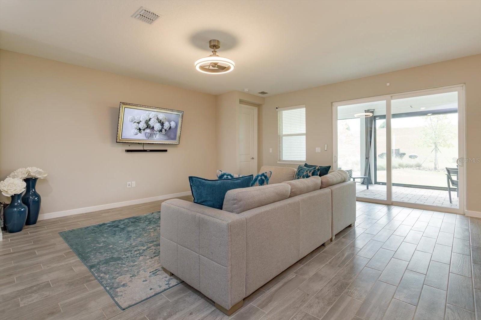 WILLOW RIDGE - Residential