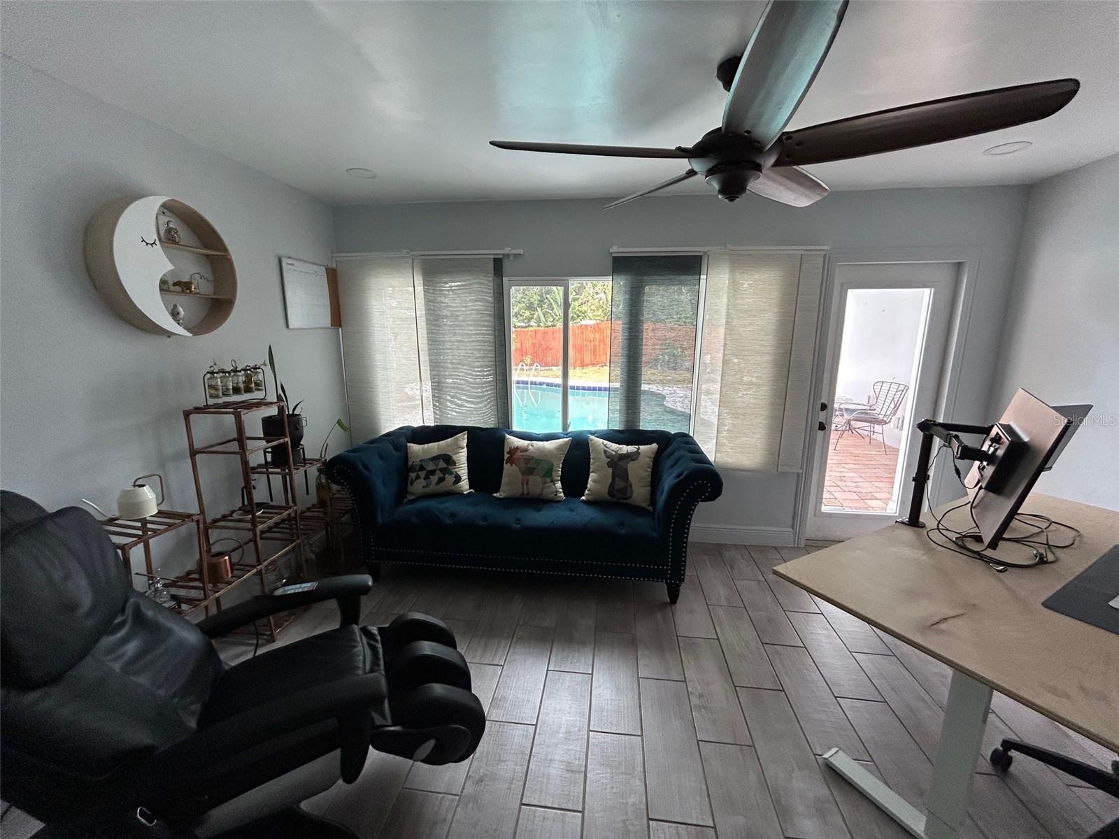 HARBOR PALMS-UNIT ONE - Residential Lease