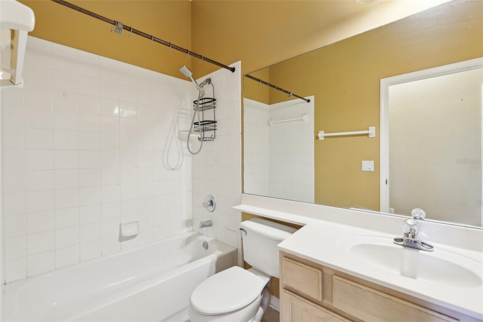 PHILLIPS BAY CONDO PH 02 OR 5723/2465 - Residential