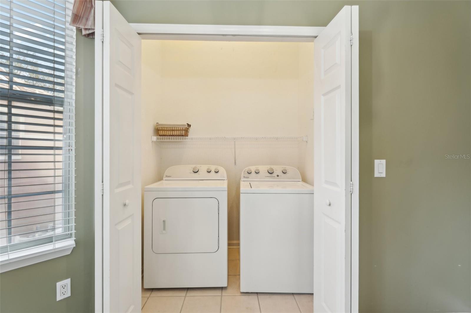 PHILLIPS BAY CONDO PH 02 OR 5723/2465 - Residential