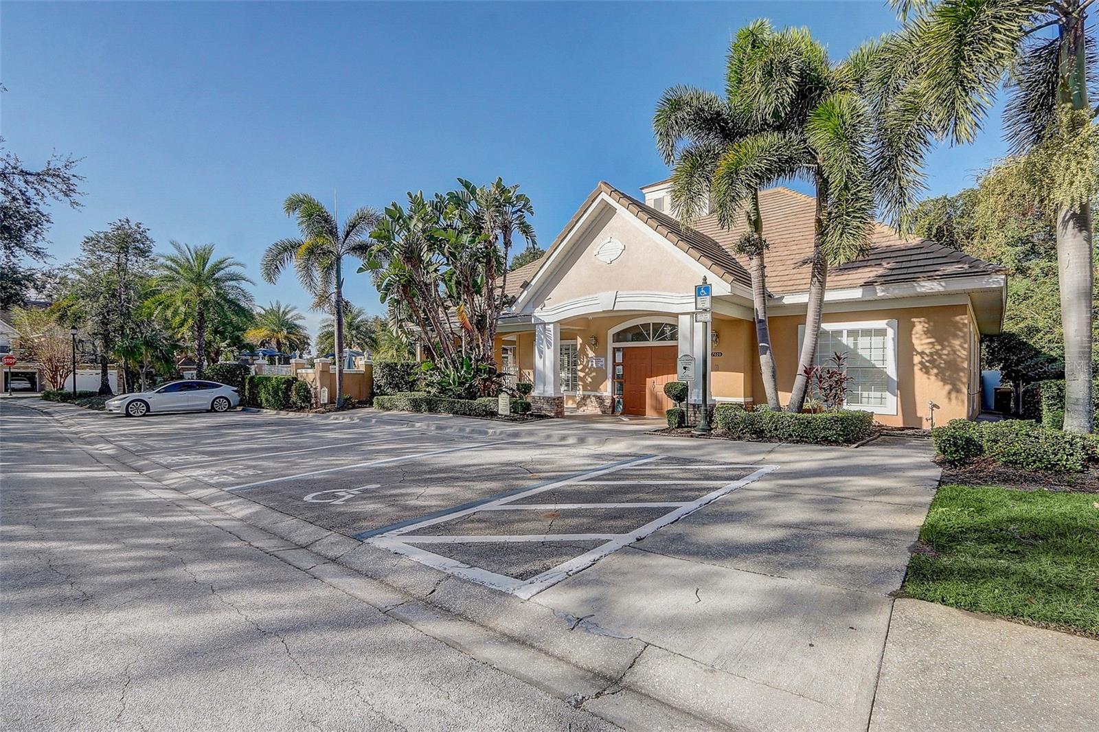 PHILLIPS BAY CONDO PH 02 OR 5723/2465 - Residential