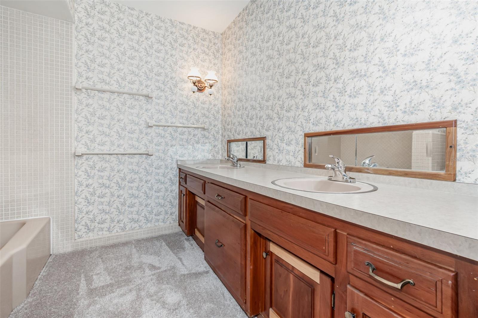 IDYLLWILDE OF LOCH ARBOR REP - Residential