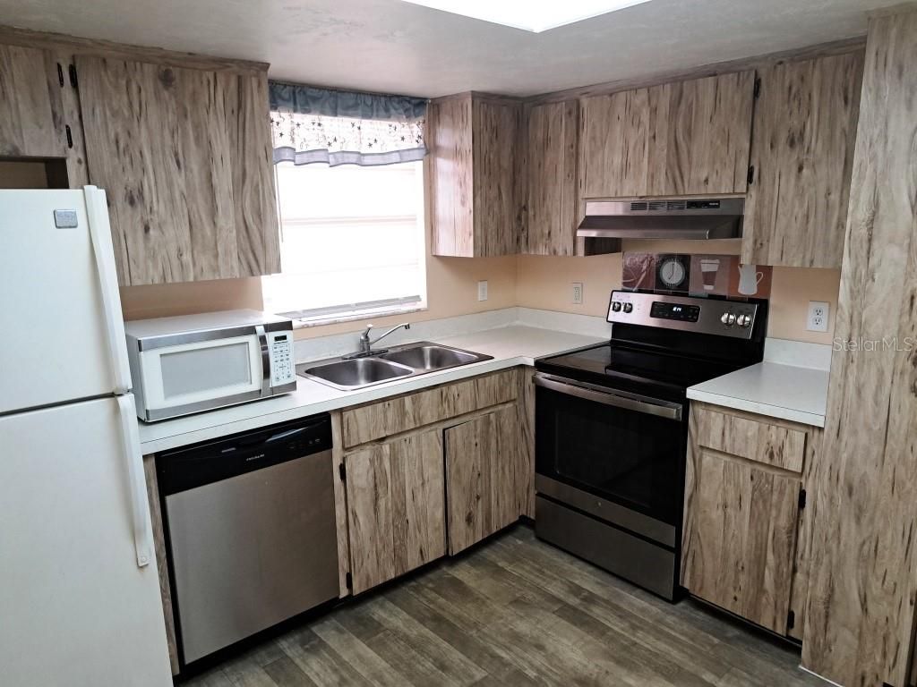 Photo of 4600 98th Way N #D-309, St Petersburg, FL 33708 (MLS # TB8473061)