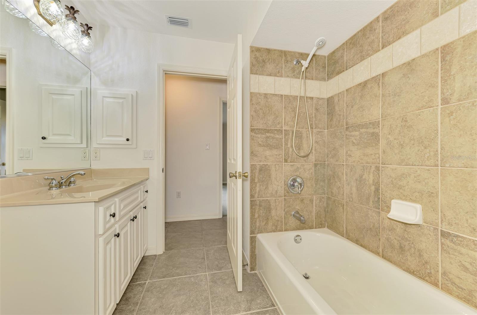 BAHIA TERRADO - Residential