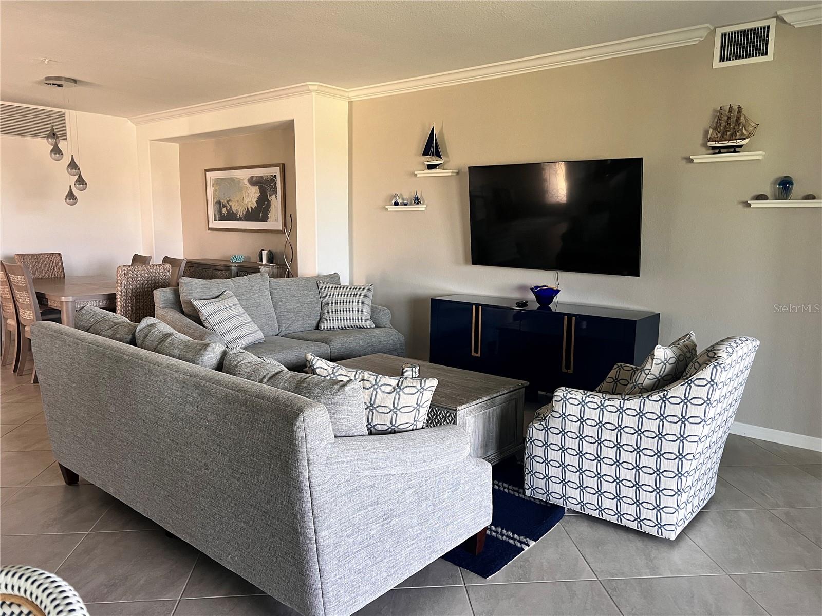COACH HOMES IV AT LAKEWOOD NATIONAL PH 8 - Residential Lease