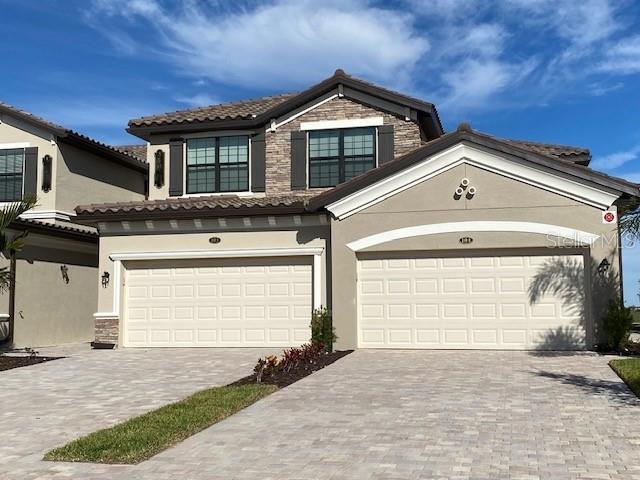 Experience the lifestyle of Lakewood National living in this exquisite 1st-floor Coach Home. Nestled on the 13th fairway, enjoy a breathtaking golf course and sunset views from your private screened-in lanai.
Inside, you'll discover an open floor plan perfect for entertaining, featuring a gourmet kitchen with granite countertops, stainless steel appliances, and a large center island. The spacious master suite offers a tranquil retreat with a luxurious en-suite bathroom.
Indulge in the resort-style amenities of Lakewood National, including championship golf, a resort-style pool with a tiki bar, a world-class spa, a state-of-the-art fitness center, pickleball, and tennis courts.
This fully furnished home is move-in ready. Enjoy proximity to pristine beaches, world-class shopping, and fine dining.
Available April-Nov 2024.
