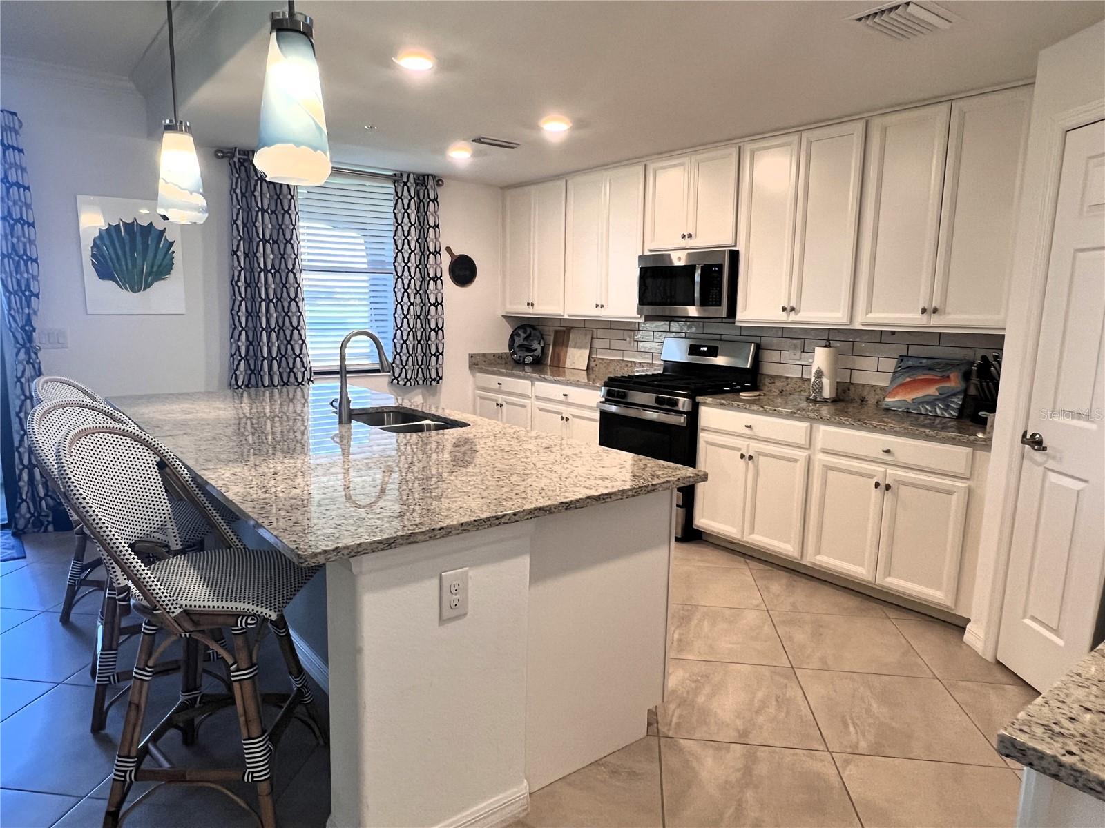 COACH HOMES IV AT LAKEWOOD NATIONAL PH 8 - Residential Lease
