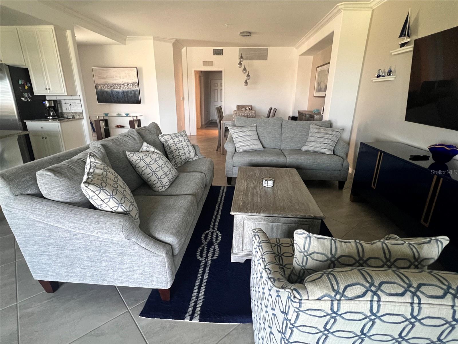 COACH HOMES IV AT LAKEWOOD NATIONAL PH 8 - Residential Lease