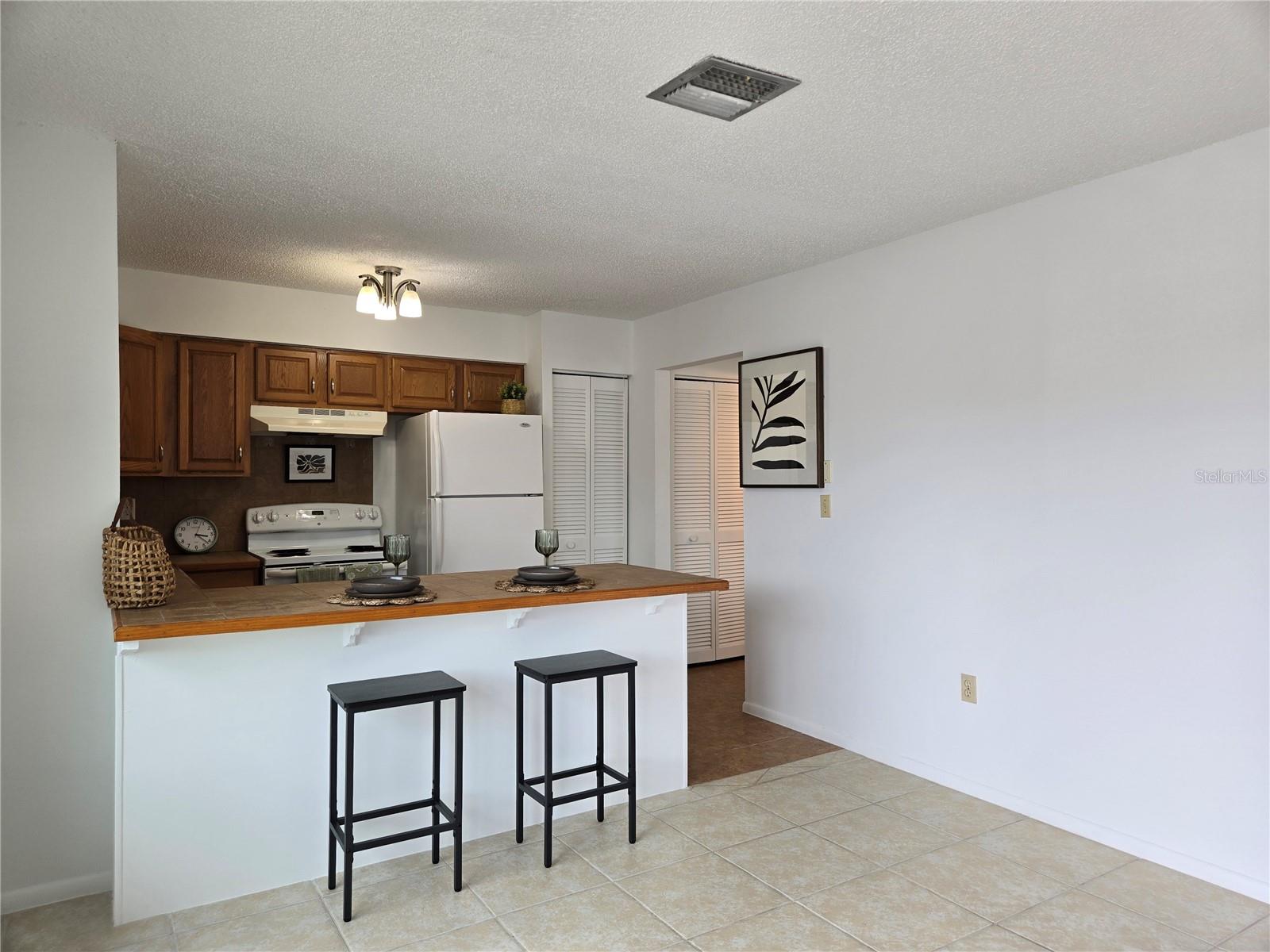 SUNSHINE VILLAS BLDG S - Residential