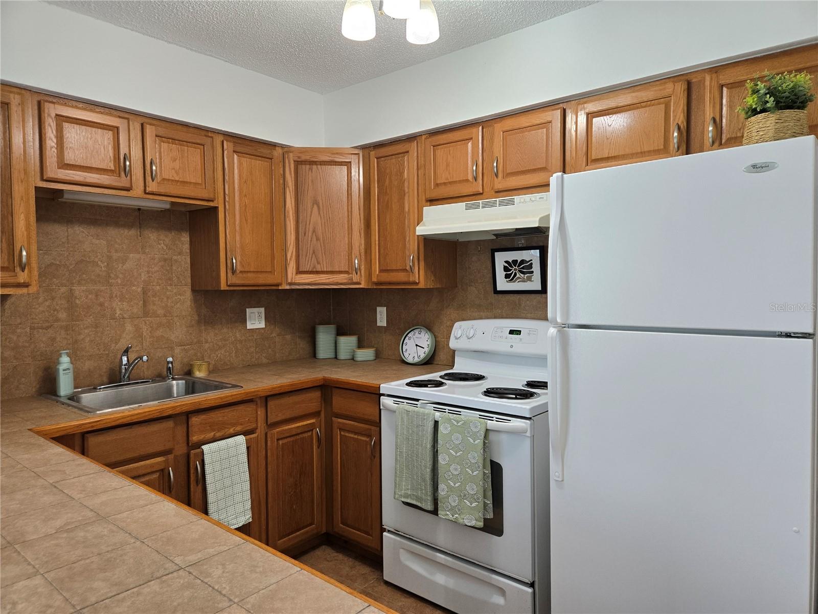 SUNSHINE VILLAS BLDG S - Residential